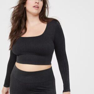 Offline By Aerie Seamless T-shirt in Braided Jersey with Square Neck in Black